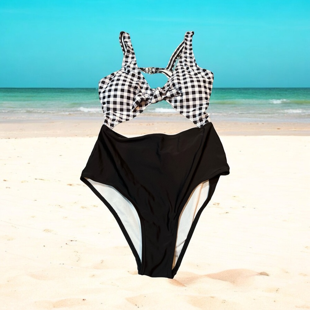 Women’s One Piece Swimsuit (M)